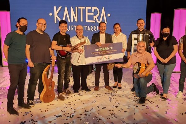 Kantera perform during the inaugural SoliDARjeta.