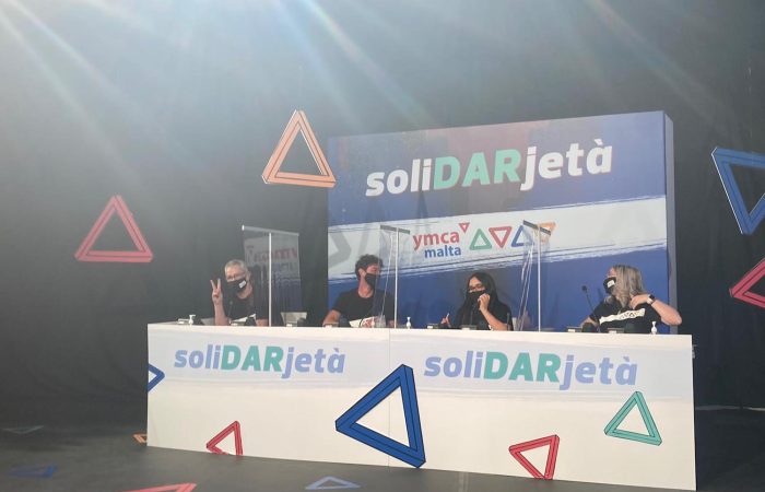 The phones are hot during the inaugural SoliDARjeta Marathon.